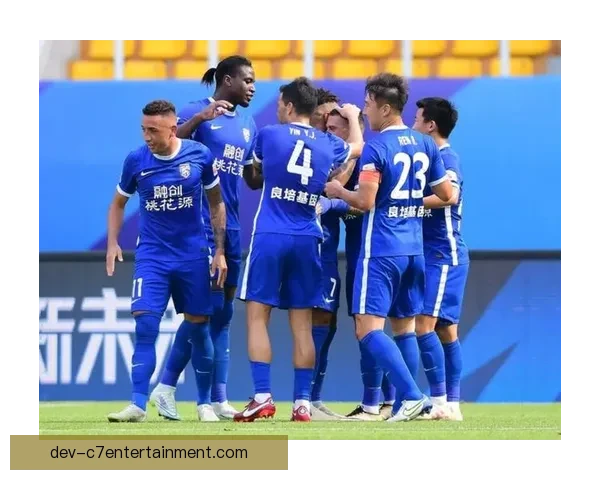 博阿基耶强悍体魄称霸中超赛场横扫对手 博阿基耶强悍体魄称霸中超赛场横扫对手